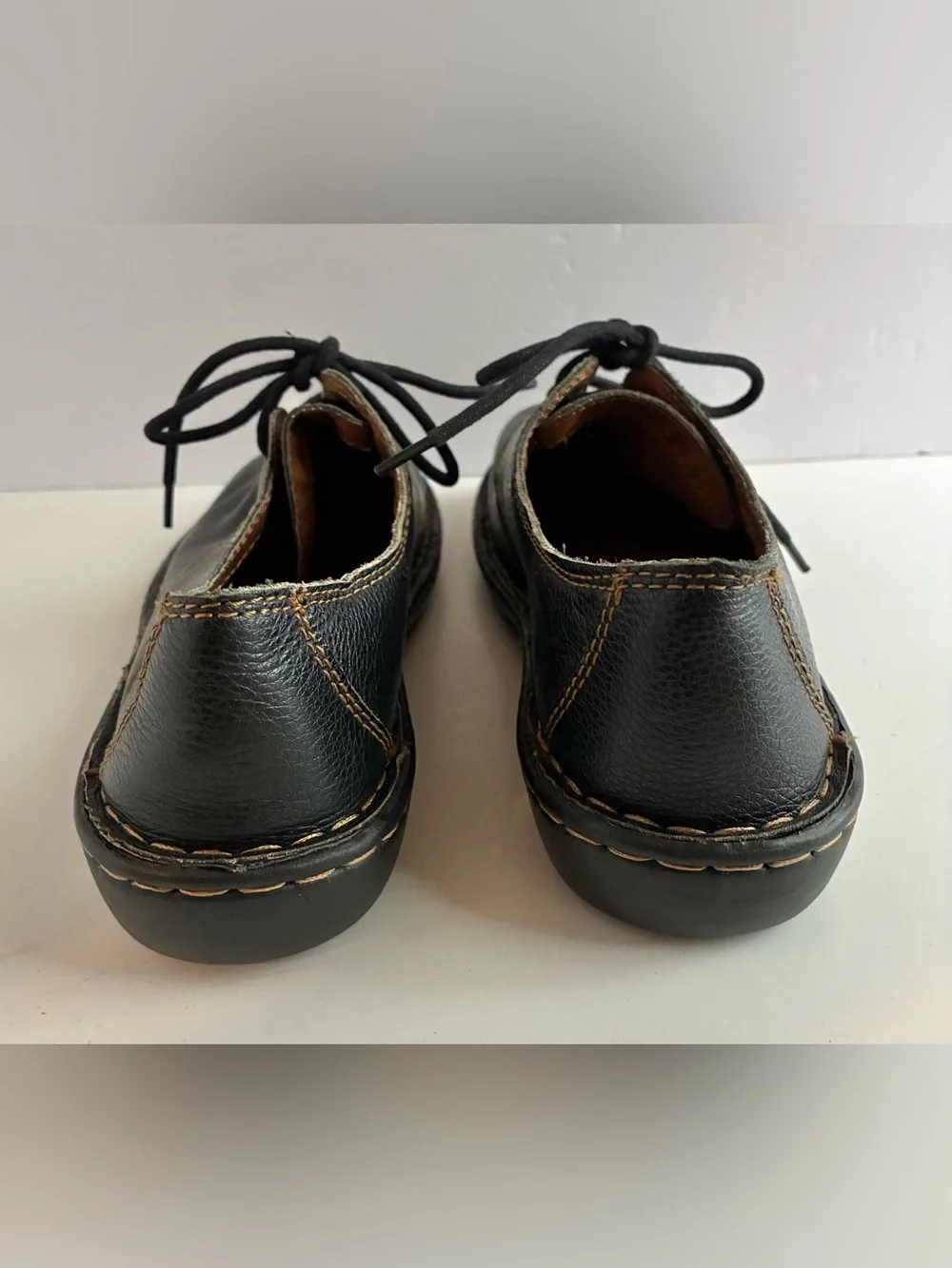 Bolo by Born Women’s 8 (39) Black Leather Lace Up Oxford Flats